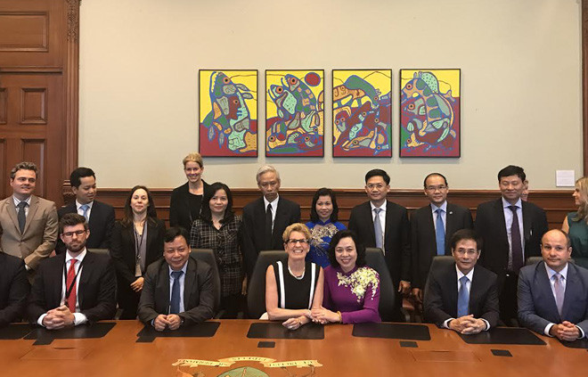 河内市与加拿大和美国各地方加强全面合作 ảnh 2