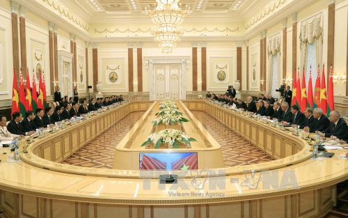 国家主席陈大光与白俄罗斯总统亚历山大·卢卡申科举行会谈 ảnh 3 国家主席陈大光与白俄罗斯总统亚历山大·卢卡申科举行会谈 ảnh 3