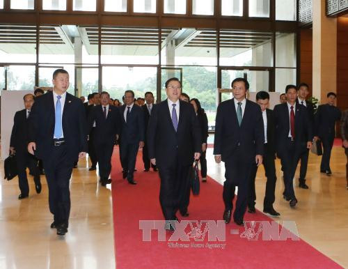 越南第十四届国会第二次会议发表第十六号公报 ảnh 1 越南第十四届国会第二次会议发表第十六号公报 ảnh 1