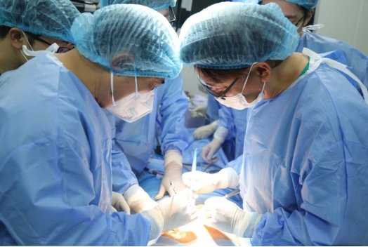 越南K医院与日本名古屋大学医学部附属病院合作开展癌症研究 ảnh 2