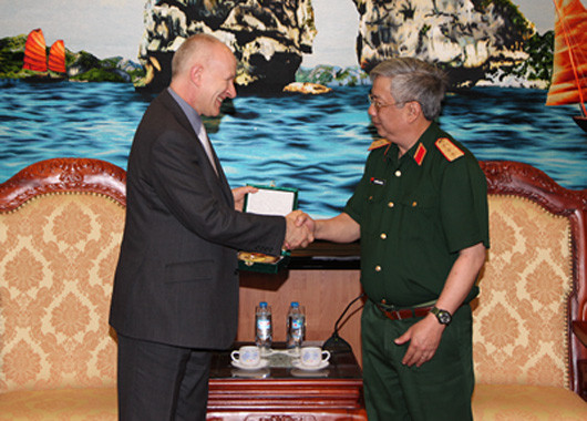 越南国防部部长吴春历将出席第十五届香格里拉对话会 ảnh 1 越南国防部部长吴春历将出席第十五届香格里拉对话会 ảnh 1