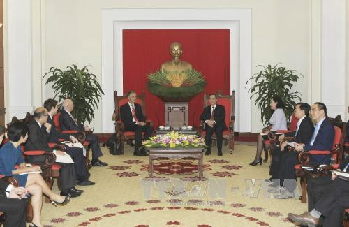 越共中央经济部部长阮文平会见国际货币基金组织代表团 ảnh 2