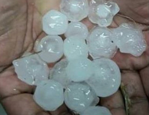 缅甸遭暴风雨冰雹侵袭 至少八人丧命7500栋房屋受损 ảnh 1