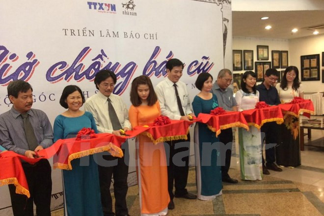 “翻开旧报纸掀开越南新闻行业历史的一角”展会在胡志明市举行 ảnh 1 “翻开旧报纸掀开越南新闻行业历史的一角”展会在胡志明市举行 ảnh 1
