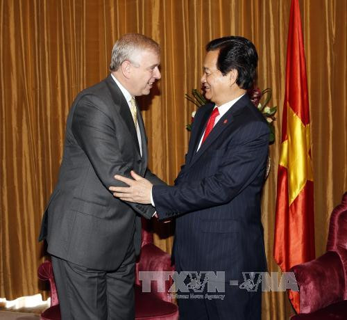 越南政府总理阮晋勇会见英国約克公爵安德魯王子 ảnh 1 越南政府总理阮晋勇会见英国約克公爵安德魯王子 ảnh 1