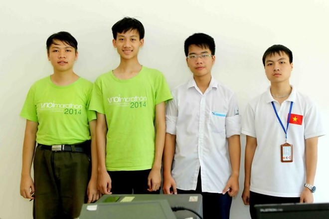 参加2015年国际信息学奥林匹克竞赛的四名越南学生均获奖 ảnh 1 参加2015年国际信息学奥林匹克竞赛的四名越南学生均获奖 ảnh 1