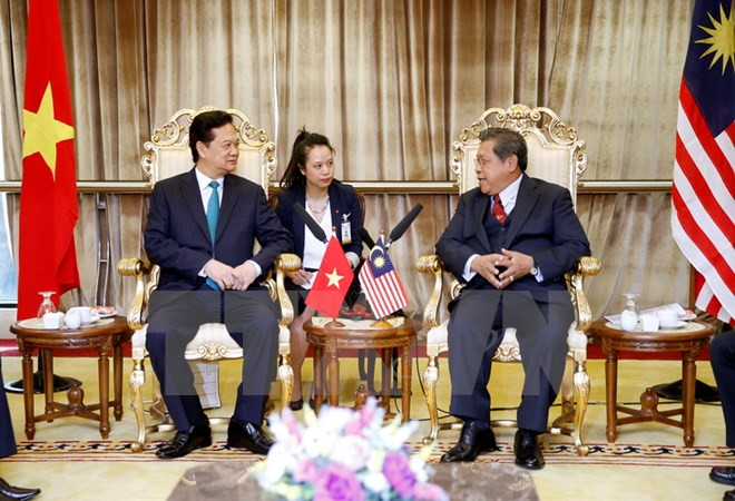 阮晋勇总理会见马来西亚下议院议长 ảnh 1 阮晋勇总理会见马来西亚下议院议长 ảnh 1