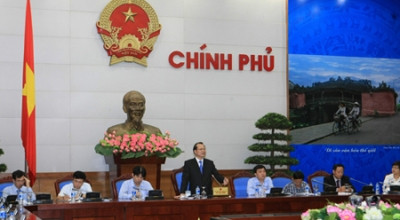 越南政府副总理武文宁会见2015年百名优秀创业年轻企业家 ảnh 1