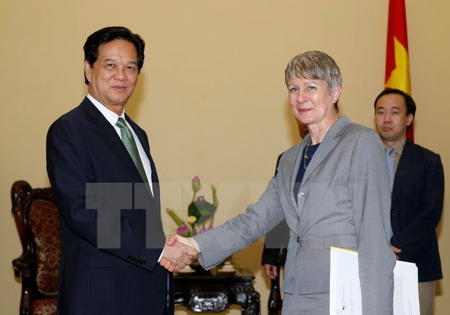 越南政府总理阮晋勇会见德国驻越南大使忧特达•弗拉斯 ảnh 1 越南政府总理阮晋勇会见德国驻越南大使忧特达•弗拉斯 ảnh 1