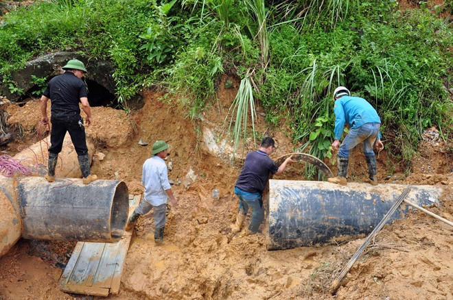 集中应对和克服暴雨洪涝灾害后果 ảnh 1