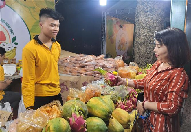 2022年河内水果节推介全国各地特色水果产品 ảnh 1 2022年河内水果节推介全国各地特色水果产品 ảnh 1