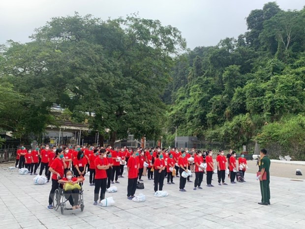 高平省接收非法出入境的106名越南公民 ảnh 1 高平省接收非法出入境的106名越南公民 ảnh 1