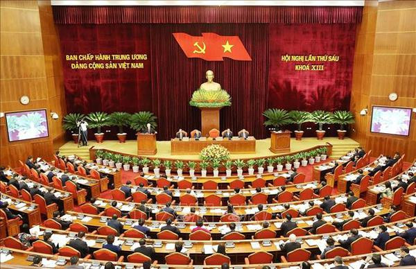 越共十三届六中全会第三个工作日 ảnh 1