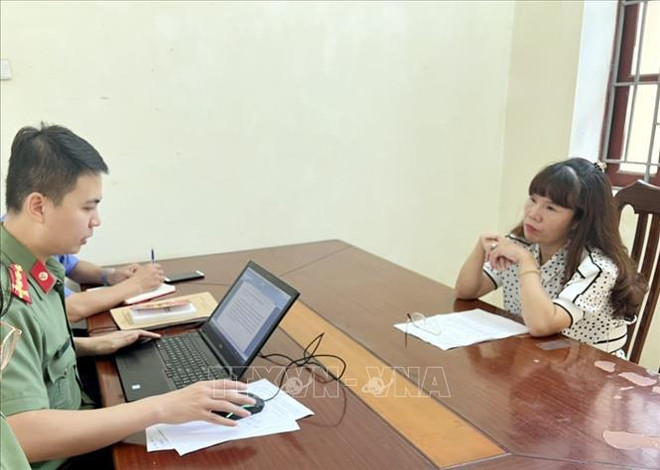 越南两人因滥用民主自由权侵犯国家利益被拘留 ảnh 1