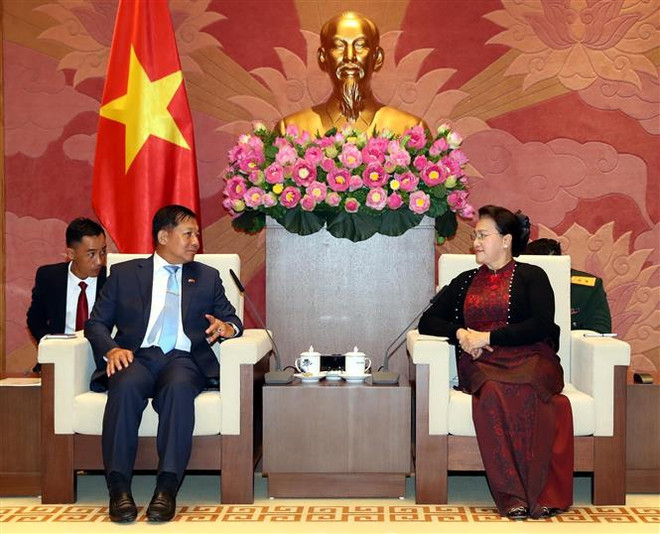 越南国会主席阮氏金银会见缅甸国防军总司令敏昂莱 ảnh 1 越南国会主席阮氏金银会见缅甸国防军总司令敏昂莱 ảnh 1