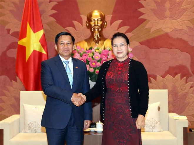 越南国会主席阮氏金银会见缅甸国防军总司令敏昂莱 ảnh 2 越南国会主席阮氏金银会见缅甸国防军总司令敏昂莱 ảnh 2