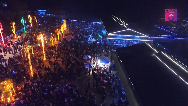 色彩纷呈的三塘夜市成为莱州省的新旅游景点 ảnh 1 色彩纷呈的三塘夜市成为莱州省的新旅游景点 ảnh 1