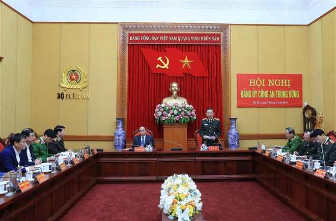 政府总理阮春福出席中央公安党委会议 ảnh 2 政府总理阮春福出席中央公安党委会议 ảnh 2