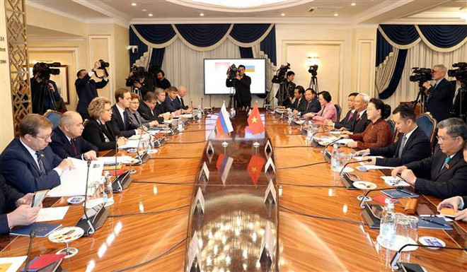 越南国会主席阮氏金银与俄罗斯联邦委员会主席举行会谈 ảnh 1 越南国会主席阮氏金银与俄罗斯联邦委员会主席举行会谈 ảnh 1