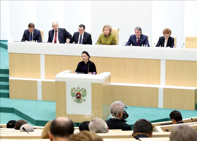 越南国会主席阮氏金银出席俄罗斯联邦委员会全体会议 ảnh 1 越南国会主席阮氏金银出席俄罗斯联邦委员会全体会议 ảnh 1