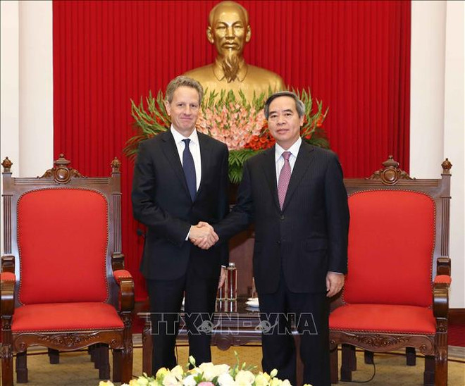 越共中央经济部部长阮文平会见美企领导 ảnh 1 越共中央经济部部长阮文平会见美企领导 ảnh 1