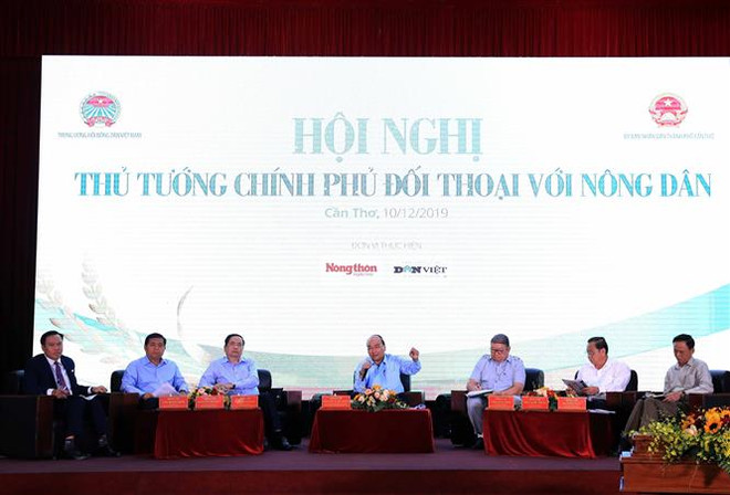 越南政府总理阮春福第二次同农民进行对话 ảnh 1 越南政府总理阮春福第二次同农民进行对话 ảnh 1