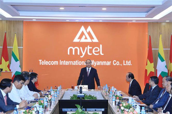 阮春福总理参观在缅的越南重点投资项目 ảnh 1 阮春福总理参观在缅的越南重点投资项目 ảnh 1