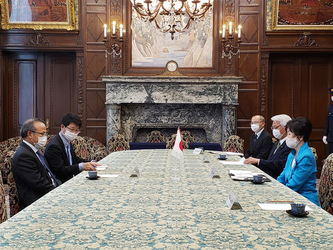 日本参议院议长高度评价越南人民在疫情阻击战中的同心协力 ảnh 1 日本参议院议长高度评价越南人民在疫情阻击战中的同心协力 ảnh 1