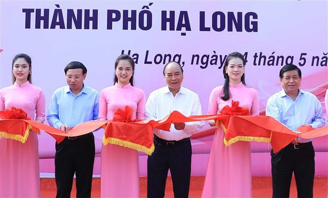 越南政府总理阮春福：广宁省应打造尖端旅游产业 ảnh 3