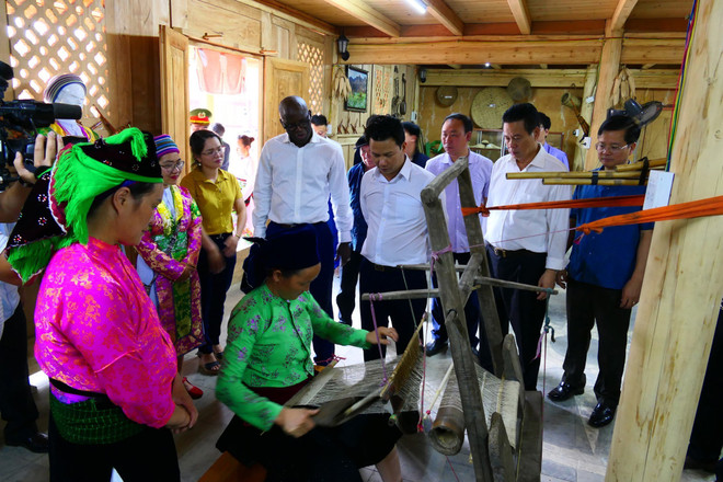 世行驻越首席代表:河江省旅游发展潜力巨大 ảnh 2 世行驻越首席代表:河江省旅游发展潜力巨大 ảnh 2