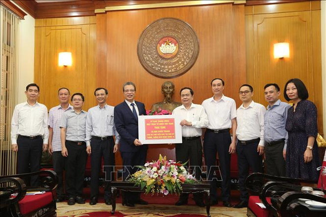 旅居海外越南人积极捐款支持越南抗击新冠肺炎疫情 ảnh 2 旅居海外越南人积极捐款支持越南抗击新冠肺炎疫情 ảnh 2