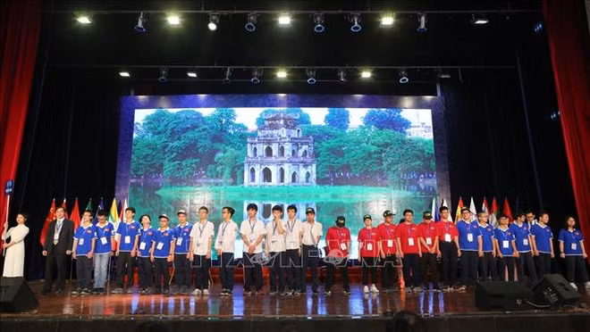 600多名学生参加2019年河内数学公开赛 ảnh 1