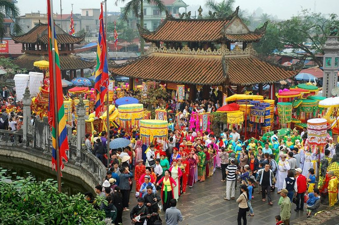 耶府庙会热闹开场 四面八方游客踊跃参加 ảnh 2 耶府庙会热闹开场 四面八方游客踊跃参加 ảnh 2