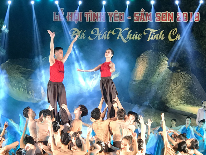 清化省首次举行爱情节 打造新旅游产品 ảnh 1 清化省首次举行爱情节 打造新旅游产品 ảnh 1