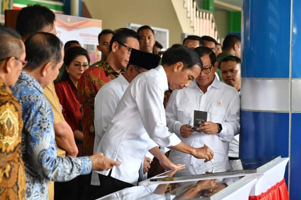 印尼三个新经济特区预计将吸引外资77亿美元 ảnh 1 印尼三个新经济特区预计将吸引外资77亿美元 ảnh 1