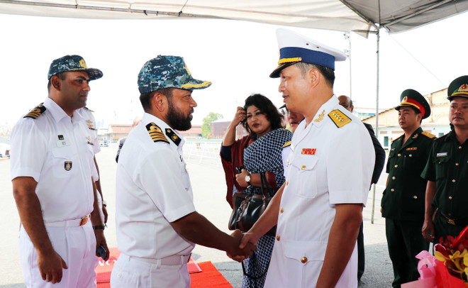 孟加拉国海军护卫舰对胡志明市进行友好访问 ảnh 1 孟加拉国海军护卫舰对胡志明市进行友好访问 ảnh 1