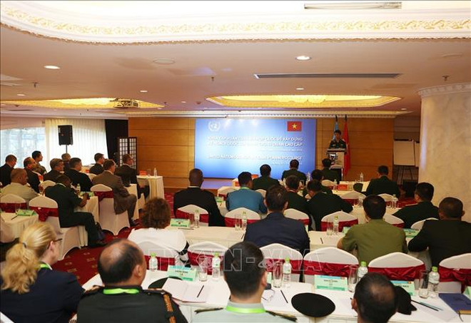 联合国维和高级军官培训班在河内开班 ảnh 1