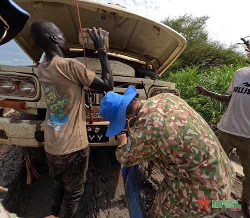 越南二号工兵队在阿卜耶伊的首批任务 ảnh 3 越南二号工兵队在阿卜耶伊的首批任务 ảnh 3