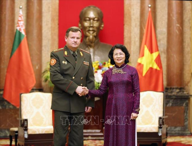 邓氏玉盛会见白俄罗斯国防部长拉夫科夫 ảnh 1 邓氏玉盛会见白俄罗斯国防部长拉夫科夫 ảnh 1