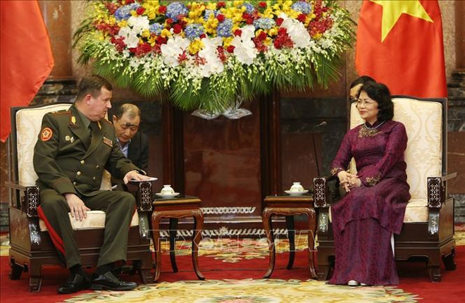 邓氏玉盛会见白俄罗斯国防部长拉夫科夫 ảnh 2 邓氏玉盛会见白俄罗斯国防部长拉夫科夫 ảnh 2