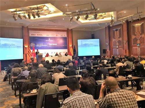 越南与巴塞罗那企业加强贸易对接合作 ảnh 1