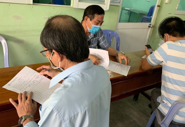 新冠肺炎疫情:从20日起胡志明市加强对来自各疫区的人员进行健康申报 ảnh 1 新冠肺炎疫情:从20日起胡志明市加强对来自各疫区的人员进行健康申报 ảnh 1