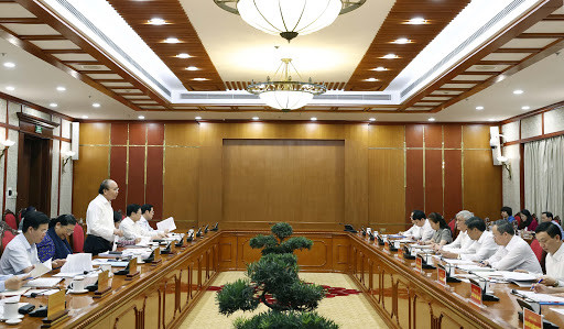 越共中央政治局与中央直属的67个党部中的15个党部举行了工作会议 ảnh 1 越共中央政治局与中央直属的67个党部中的15个党部举行了工作会议 ảnh 1