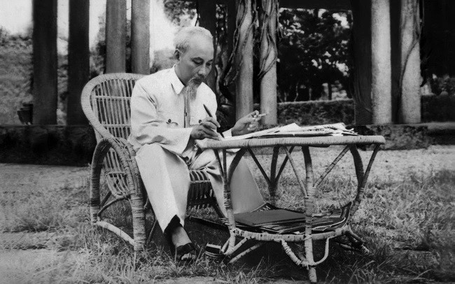 胡志明主席诞辰133周年:比利时学者盛赞越南民族伟大领袖 ảnh 2 胡志明主席诞辰133周年:比利时学者盛赞越南民族伟大领袖 ảnh 2