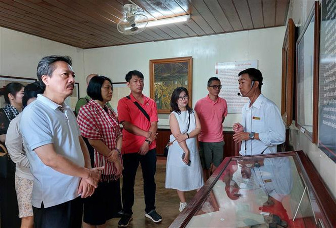 得乐省与河内市促进旅游推广与对接力度 ảnh 2 得乐省与河内市促进旅游推广与对接力度 ảnh 2