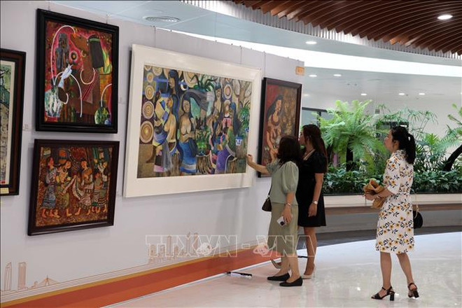 越南美术协会年度举行的中南部和西原地区美术展拉开序幕 ảnh 1 越南美术协会年度举行的中南部和西原地区美术展拉开序幕 ảnh 1