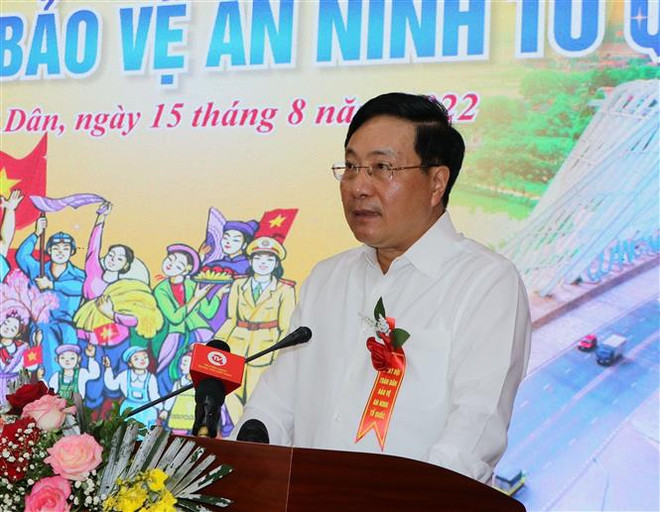 政府常务副总理范平明出席在广宁省举行的全民保卫祖国安全节 ảnh 2