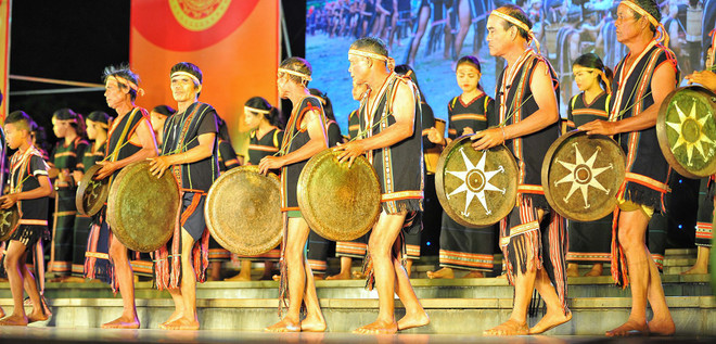 将锣钲文化带进课堂 弘扬民族文化特色 ảnh 1