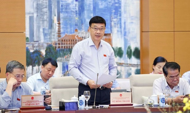 越南国会常委会就《石油法》(修正案)的解答、吸收和整理工作提出意见和建议 ảnh 1 越南国会常委会就《石油法》(修正案)的解答、吸收和整理工作提出意见和建议 ảnh 1