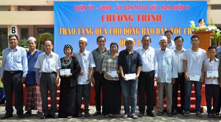 越南政府副总理张和平探望胡志明市占族同胞 ảnh 1 越南政府副总理张和平探望胡志明市占族同胞 ảnh 1